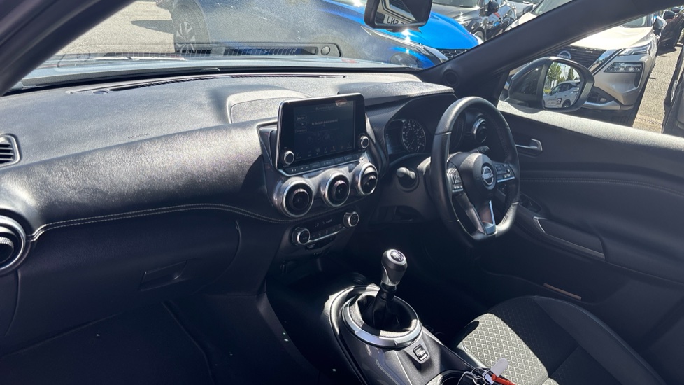 Nissan Juke 1.0 DiG-T 114 N-Connecta 5dr Petrol Hatchback - Image 9