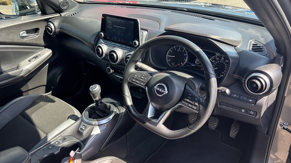 Nissan Juke 1.0 DiG-T 114 N-Connecta 5dr Petrol Hatchback - Image 11