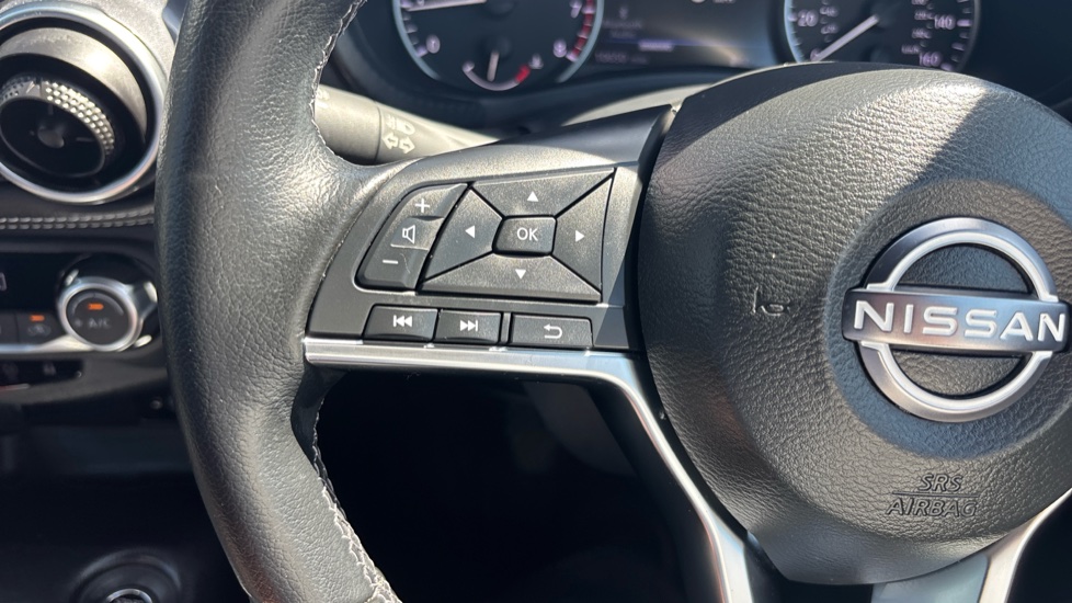 Nissan Juke 1.0 DiG-T 114 N-Connecta 5dr Petrol Hatchback - Image 22