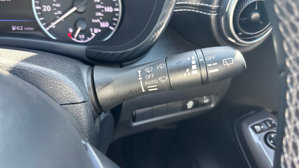 Nissan Juke 1.0 DiG-T 114 N-Connecta 5dr Petrol Hatchback - Image 24