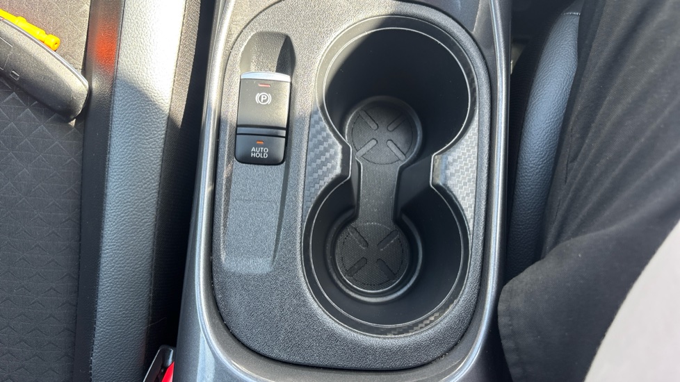 Nissan Juke 1.0 DiG-T 114 N-Connecta 5dr Petrol Hatchback - Image 28