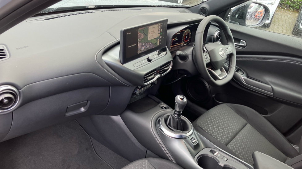 Nissan Juke 1.0 DiG-T N-Connecta 5dr Petrol Hatchback - Image 9