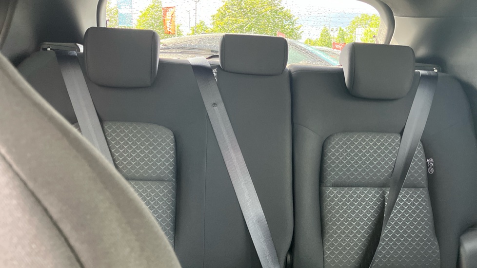 Nissan Juke 1.0 DiG-T N-Connecta 5dr Petrol Hatchback - Image 15
