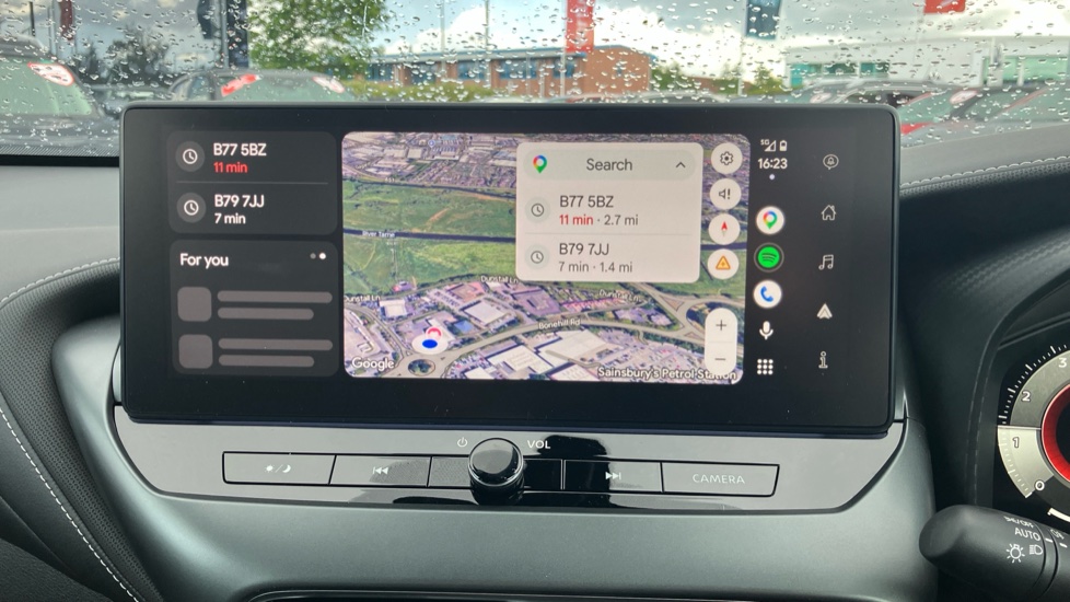 Nissan Juke 1.0 DiG-T N-Connecta 5dr Petrol Hatchback - Image 34