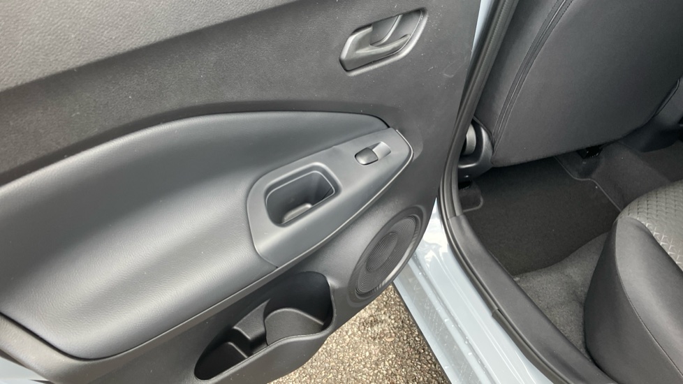Nissan Juke 1.0 DiG-T N-Connecta 5dr Petrol Hatchback - Image 53