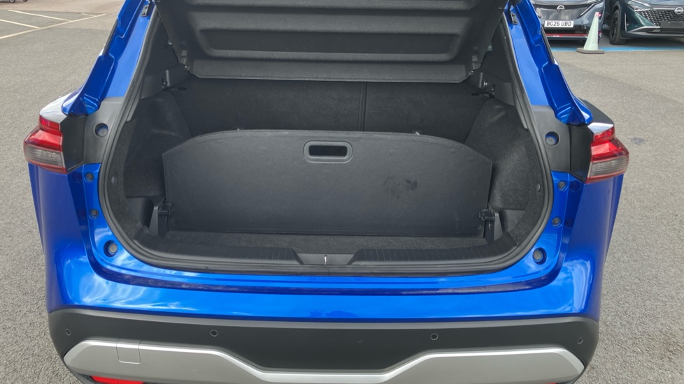 Nissan Qashqai 1.3 DiG-T MH Tekna 5dr Petrol Hatchback - Image 29