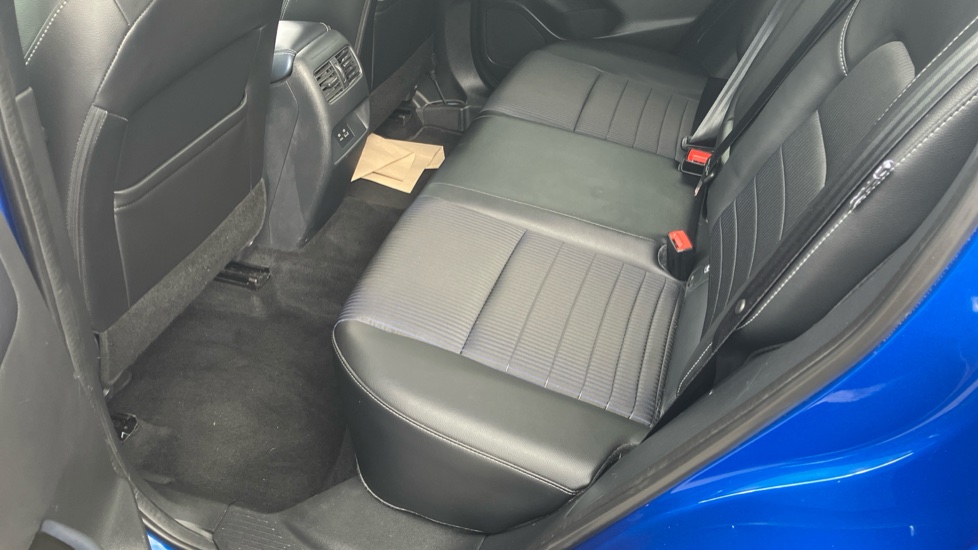 Nissan Qashqai 1.3 DiG-T MH Tekna 5dr Petrol Hatchback - Image 33