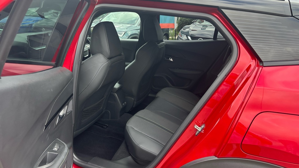 Peugeot 2008 1.2 PureTech 130 GT Line 5dr Petrol Estate - Image 16
