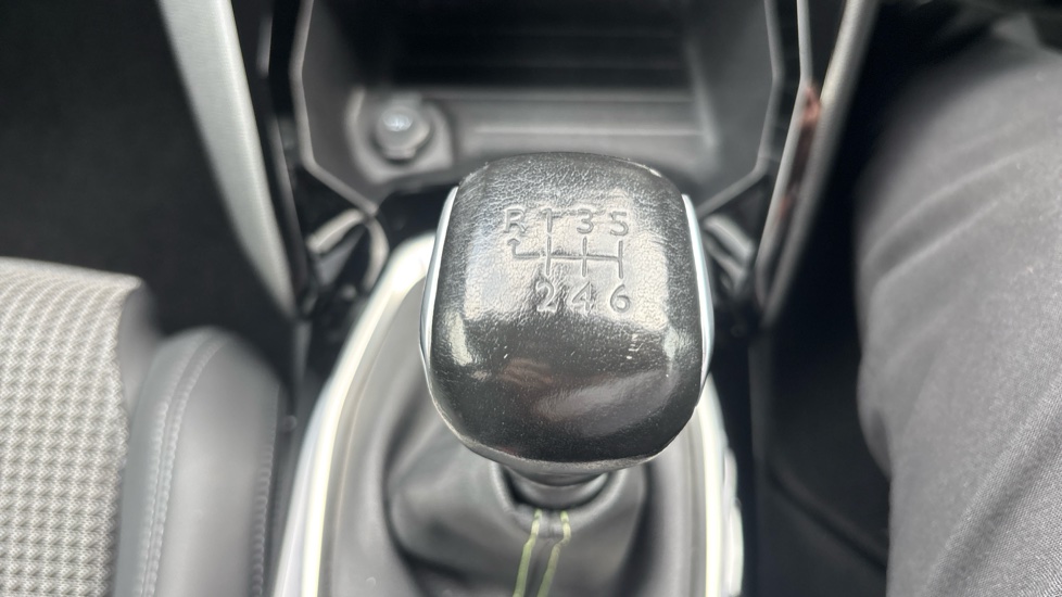 Peugeot 2008 1.2 PureTech 130 GT Line 5dr Petrol Estate - Image 30