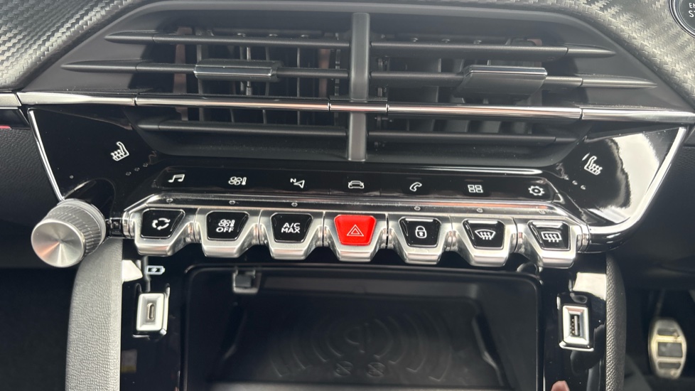 Peugeot 2008 1.2 PureTech 130 GT Line 5dr Petrol Estate - Image 32