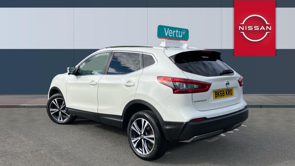 Nissan Qashqai 1.5 dCi 115 N-Connecta 5dr Diesel Hatchback - Image 2