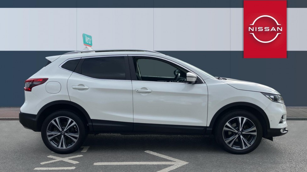 Nissan Qashqai 1.5 dCi 115 N-Connecta 5dr Diesel Hatchback - Image 5