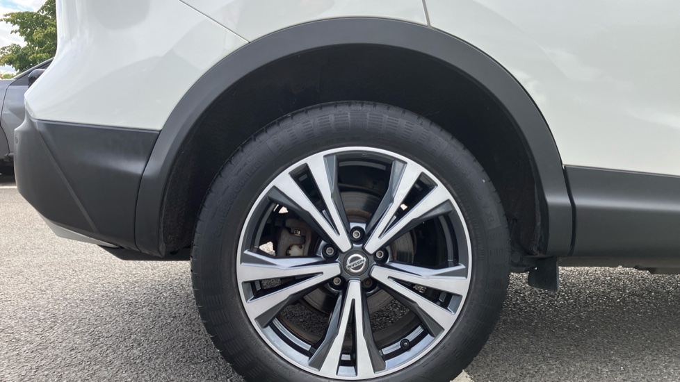 Nissan Qashqai 1.5 dCi 115 N-Connecta 5dr Diesel Hatchback - Image 7