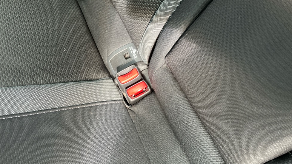 Nissan Qashqai 1.5 dCi 115 N-Connecta 5dr Diesel Hatchback - Image 17
