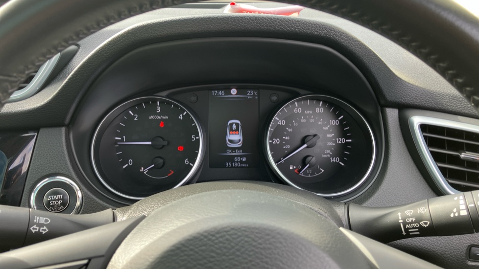 Nissan Qashqai 1.5 dCi 115 N-Connecta 5dr Diesel Hatchback - Image 18