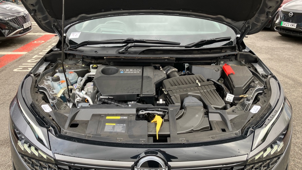 Nissan Qashqai 1.5 E-Power Tekna 5dr Auto Hybrid Hatchback - Image 8