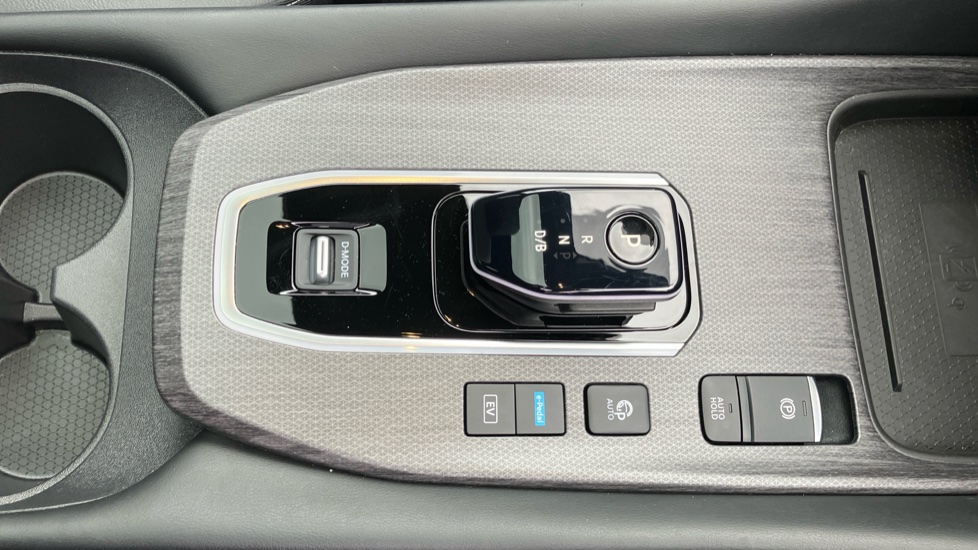 Nissan Qashqai 1.5 E-Power Tekna 5dr Auto Hybrid Hatchback - Image 27