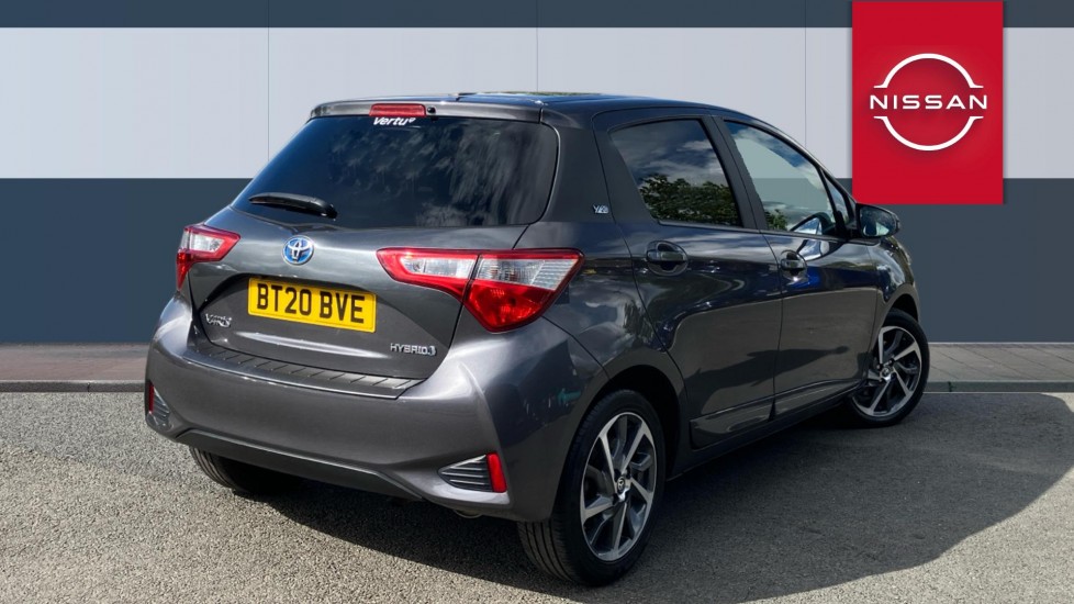 Toyota Yaris 1.5 Hybrid Y20 5dr CVT [Bi-tone] Hybrid Hatchback - Image 2