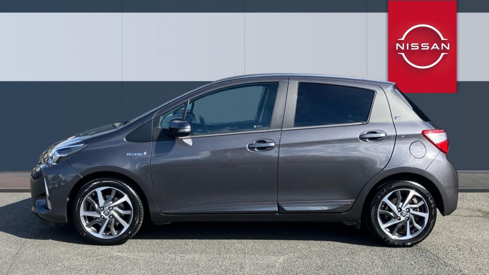 Toyota Yaris 1.5 Hybrid Y20 5dr CVT [Bi-tone] Hybrid Hatchback - Image 5
