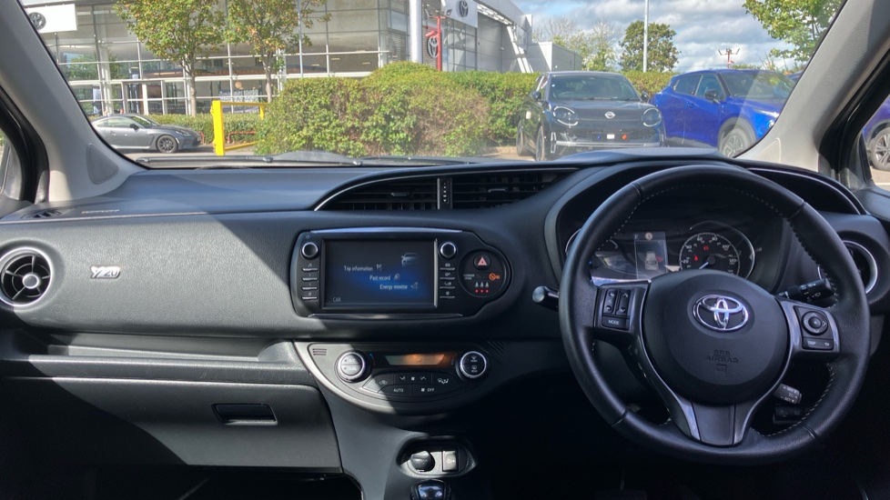 Toyota Yaris 1.5 Hybrid Y20 5dr CVT [Bi-tone] Hybrid Hatchback - Image 10