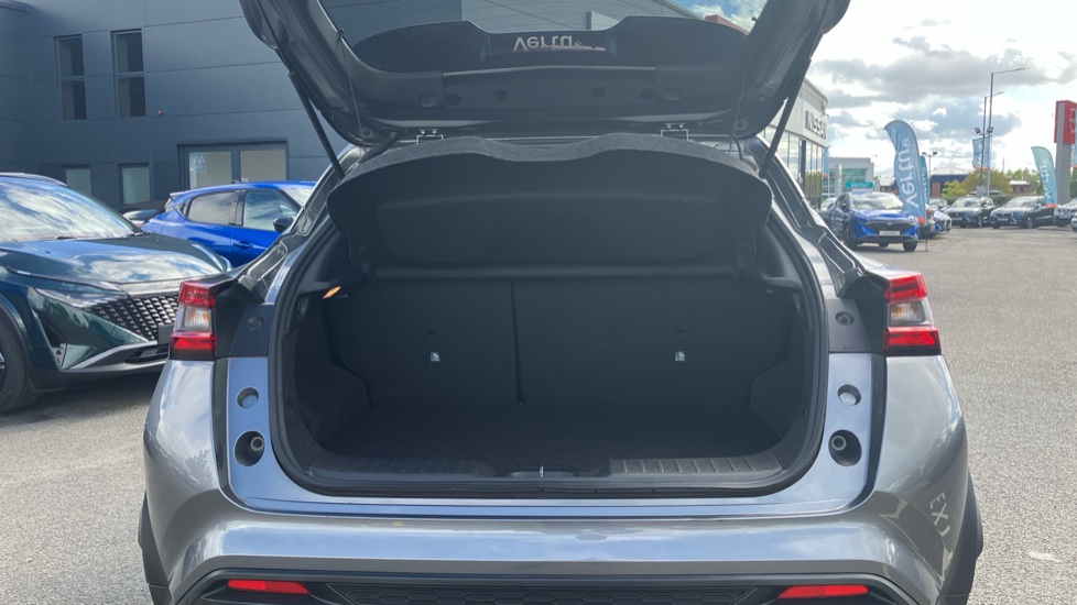 Nissan Juke 1.0 DiG-T 114 N-Connecta 5dr Petrol Hatchback - Image 4