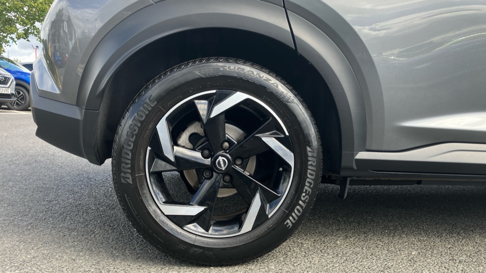 Nissan Juke 1.0 DiG-T 114 N-Connecta 5dr Petrol Hatchback - Image 7