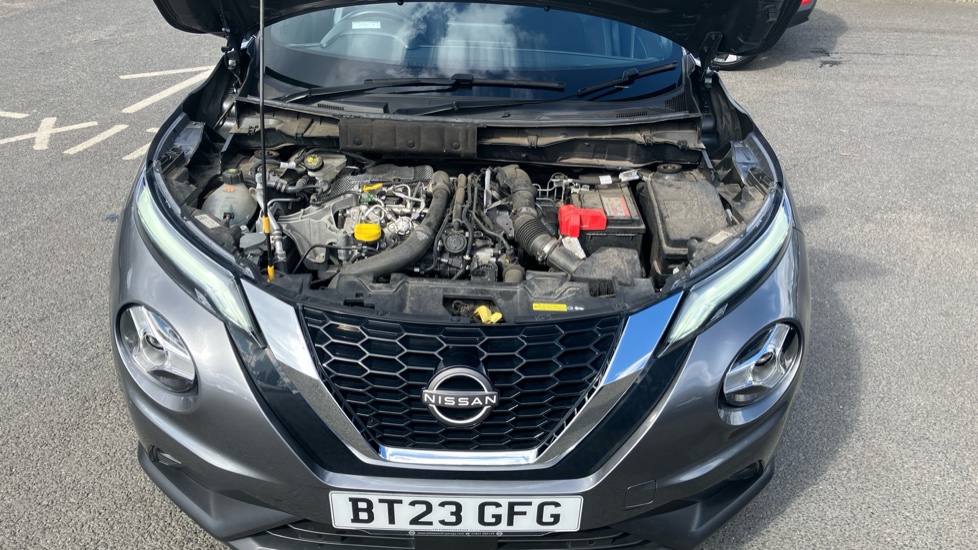 Nissan Juke 1.0 DiG-T 114 N-Connecta 5dr Petrol Hatchback - Image 8