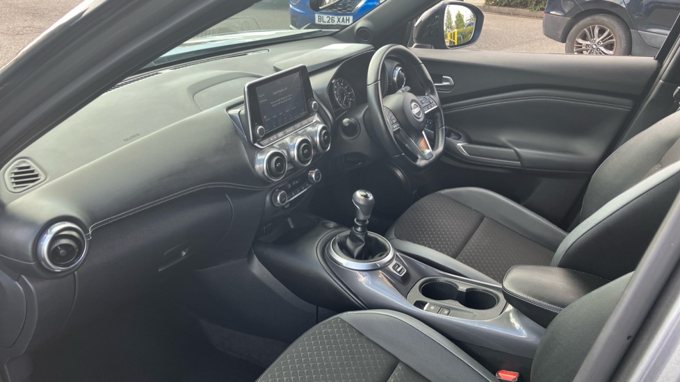 Nissan Juke 1.0 DiG-T 114 N-Connecta 5dr Petrol Hatchback - Image 9