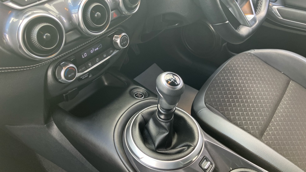 Nissan Juke 1.0 DiG-T 114 N-Connecta 5dr Petrol Hatchback - Image 13