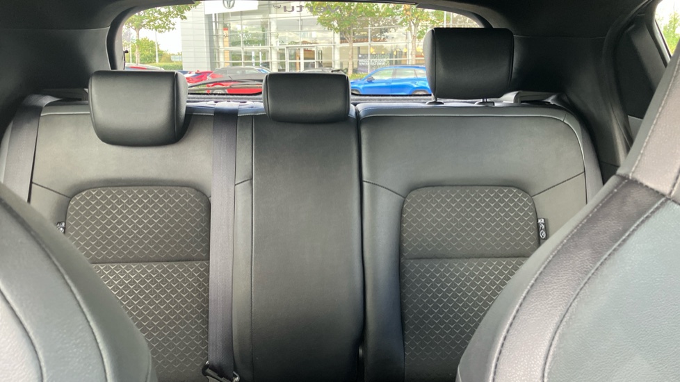 Nissan Juke 1.0 DiG-T 114 N-Connecta 5dr Petrol Hatchback - Image 15