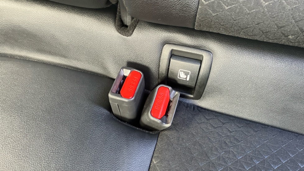 Nissan Juke 1.0 DiG-T 114 N-Connecta 5dr Petrol Hatchback - Image 17