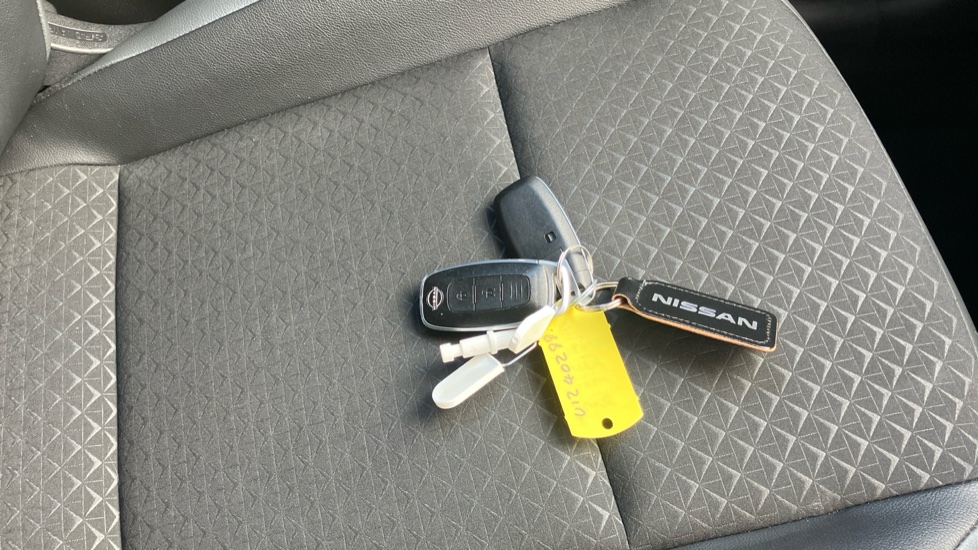 Nissan Juke 1.0 DiG-T 114 N-Connecta 5dr Petrol Hatchback - Image 20