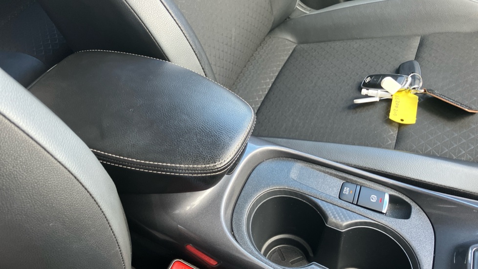 Nissan Juke 1.0 DiG-T 114 N-Connecta 5dr Petrol Hatchback - Image 29