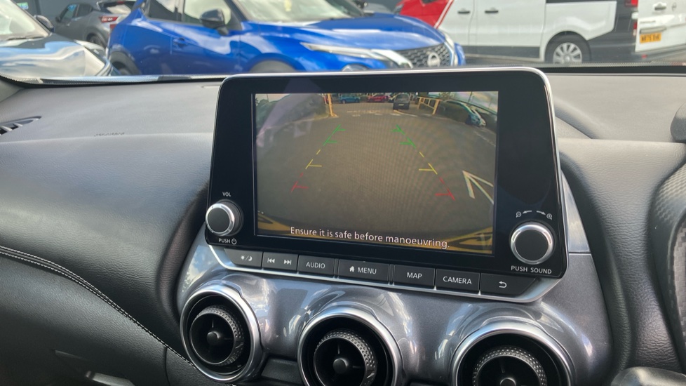 Nissan Juke 1.0 DiG-T 114 N-Connecta 5dr Petrol Hatchback - Image 32