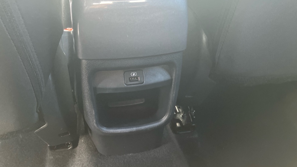 Nissan Juke 1.0 DiG-T 114 N-Connecta 5dr Petrol Hatchback - Image 34