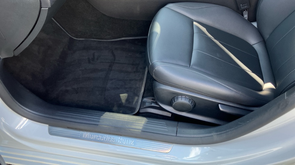 Mercedes-Benz A-Class A180 Sport Executive Edition 5dr Auto Petrol Hatchback - Image 42