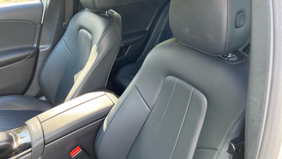 Mercedes-Benz A-Class A180 Sport Executive Edition 5dr Auto Petrol Hatchback - Image 45