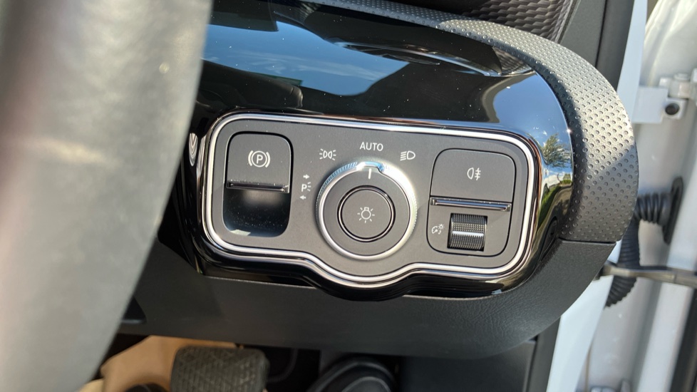 Mercedes-Benz A-Class A180 Sport Executive Edition 5dr Auto Petrol Hatchback - Image 52