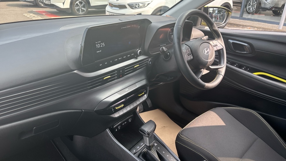 Hyundai i20 1.0T GDi Ultimate 5dr DCT Petrol Hatchback - Image 9