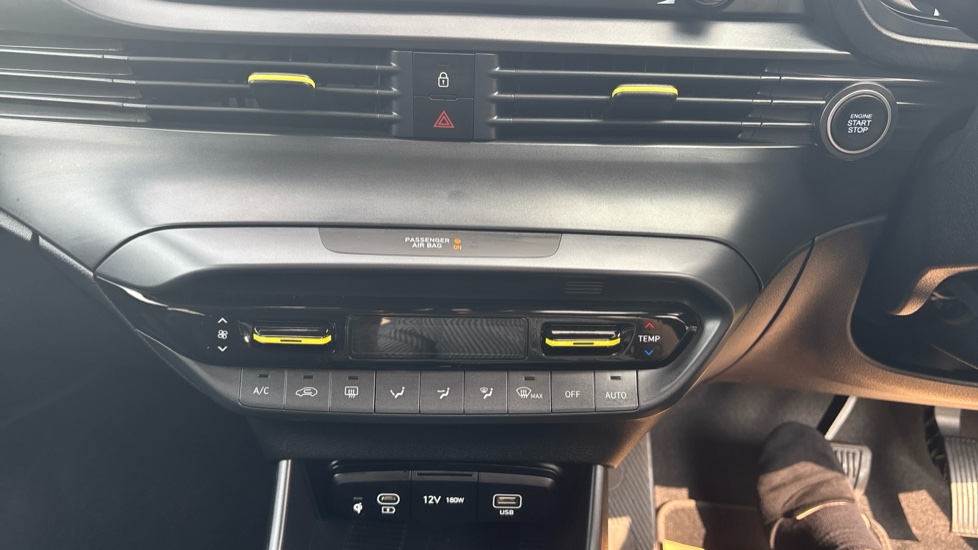 Hyundai i20 1.0T GDi Ultimate 5dr DCT Petrol Hatchback - Image 26