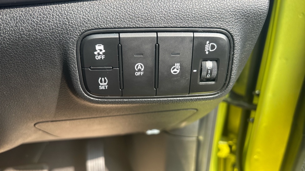 Hyundai i20 1.0T GDi Ultimate 5dr DCT Petrol Hatchback - Image 32