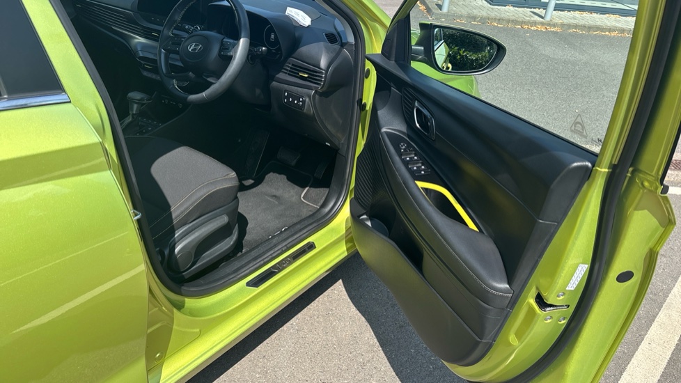 Hyundai i20 1.0T GDi Ultimate 5dr DCT Petrol Hatchback - Image 53