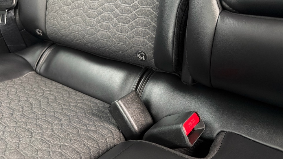 Nissan ARIYA 160kW Advance 63kWh 22kWCh 5dr Auto Electric Hatchback - Image 17