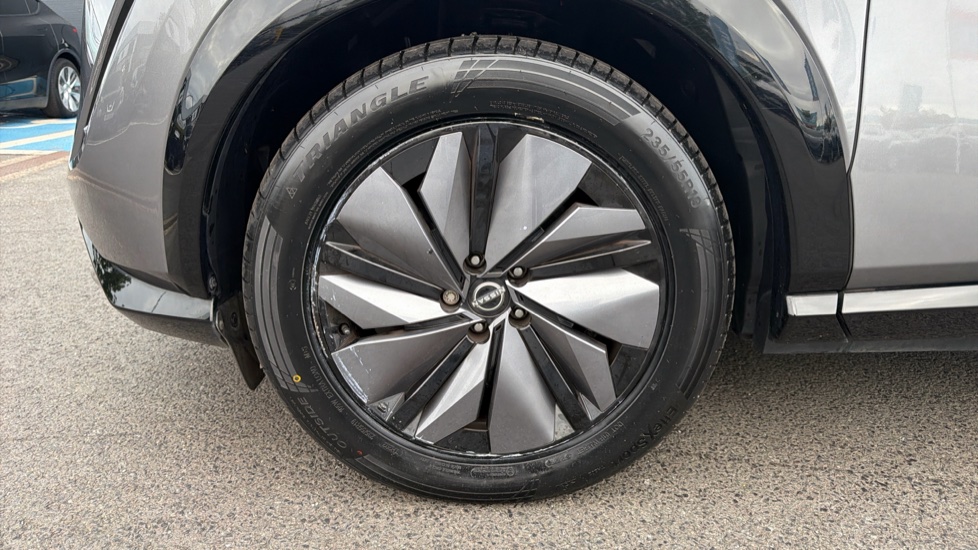 Nissan ARIYA 160kW Advance 63kWh 22kWCh 5dr Auto Electric Hatchback - Image 28