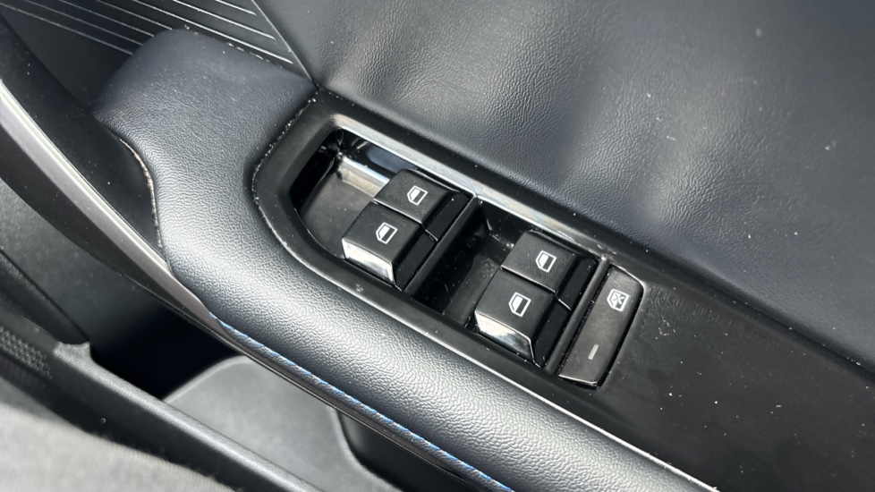 MG MG4 150kW Trophy EV Long Range 64kWh 5dr Auto Electric Hatchback - Image 26