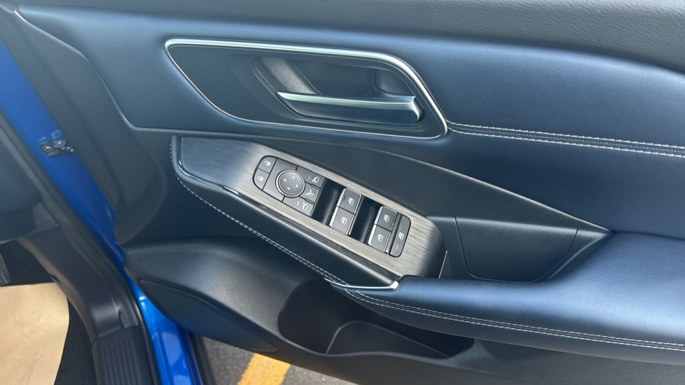 Nissan Qashqai 1.5 E-Power Tekna 5dr Auto Hybrid Hatchback - Image 27
