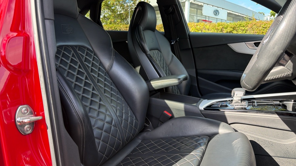 Audi A4 S4 TDI Quattro 4dr Tiptronic Diesel Saloon - Image 27