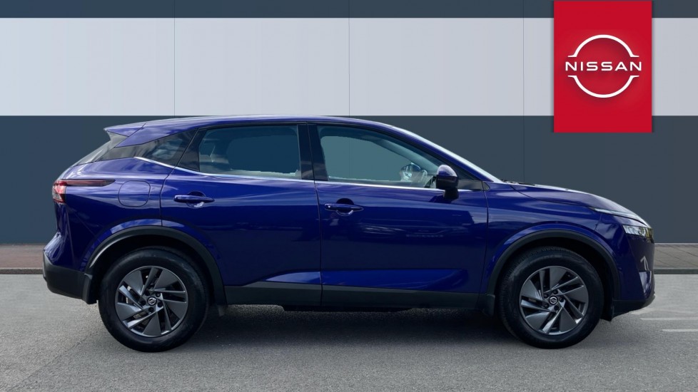 Nissan Qashqai 1.3 DiG-T MH Acenta Premium 5dr Petrol Hatchback - Image 5