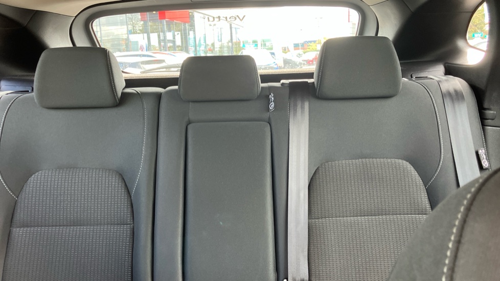 Nissan Qashqai 1.3 DiG-T MH Acenta Premium 5dr Petrol Hatchback - Image 15