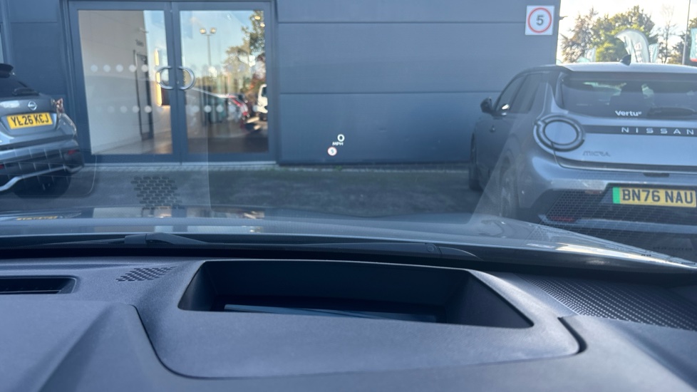 Nissan Qashqai 1.3 DiG-T MH Tekna 5dr Petrol Hatchback - Image 27